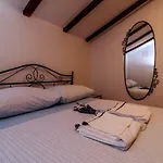 Stone House Knezevic * ヴィンイェラック