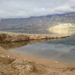 Stone House Knezevic 別荘 ヴィンイェラック