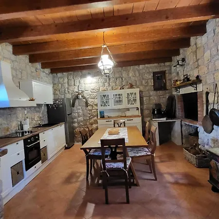 Stone House Knezevic Nyaraló *