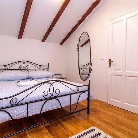 Stone House Knezevic Nyaraló