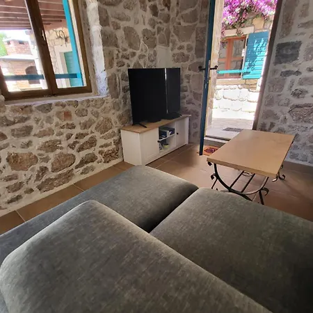 Stone House Knezevic *