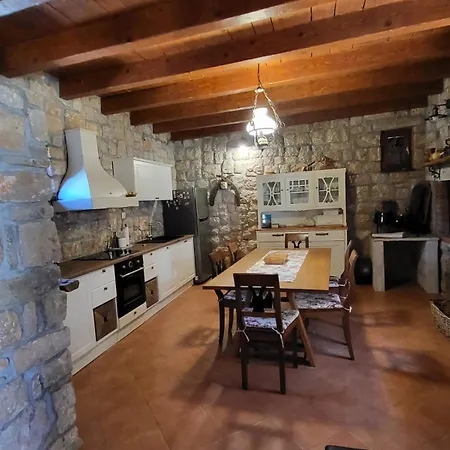 Stone House Knezevic * Vinjerac