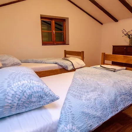 Stone House Knezevic * Vinjerac