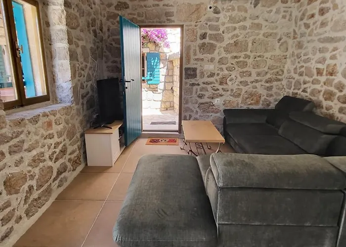 Stone House Knezevic * Vinjerac