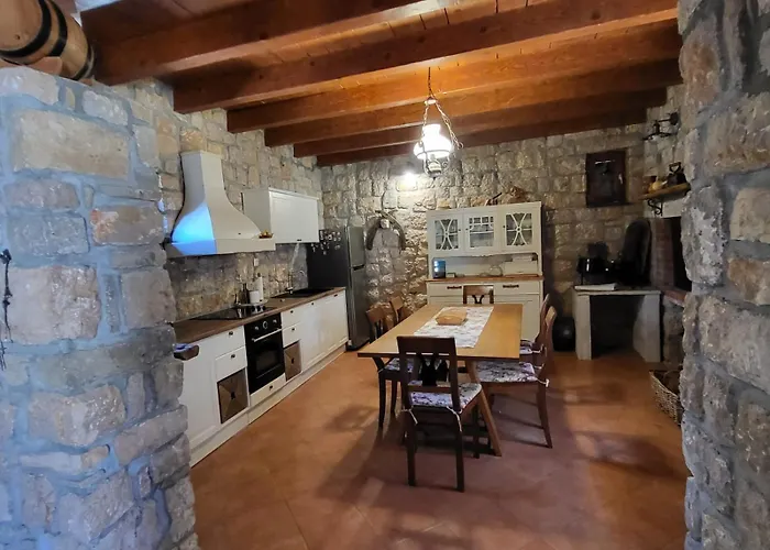 Stone House Knezevic * Vinjerac