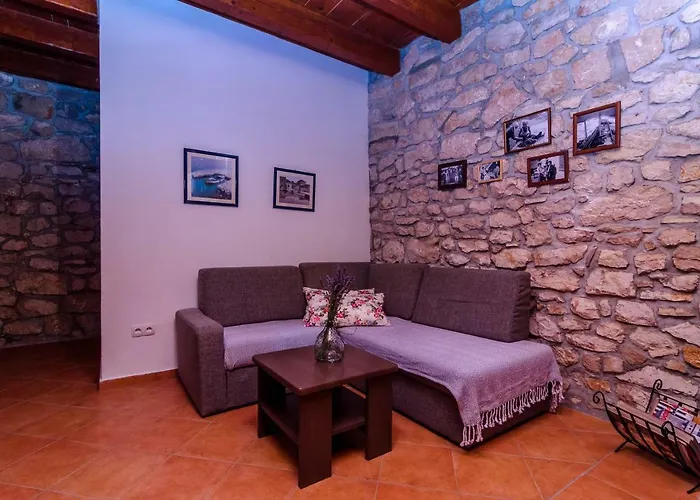 Vakantiehuis Stone House Knezevic