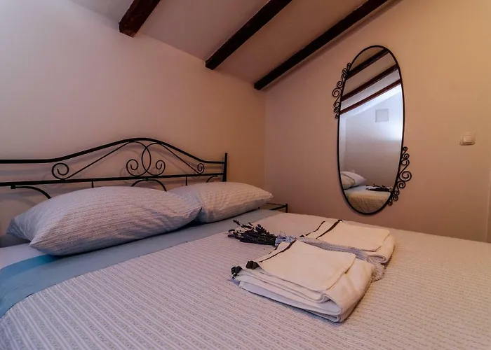 Stone House Knezevic * Vinjerac