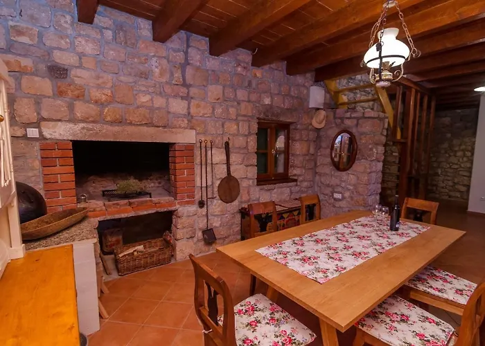 Stone House Knezevic * Vinjerac